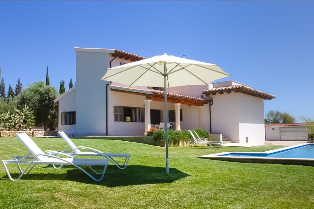 Salat Villa *